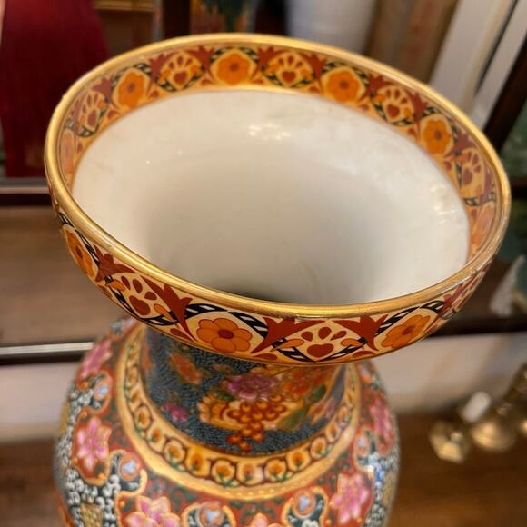 Magnificent Satsuma  Japanese ornate vase Geisha scenery 24” giant STUNNING - Picture 5 of 13